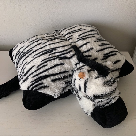 NWOT Zebra Pillow Pet - Picture 15 of 16